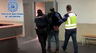 Hallado el cuerpo descuartizado de una mujer en un frigorífico