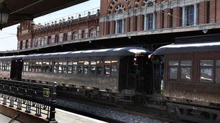 El actual 'Tren de la Fresa', que realiza el recorrido Madrid-Aranjuez en homenaje a la línea ferroviaria.