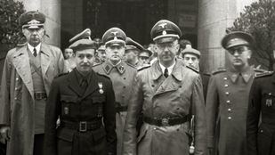 Finat junto a Himmler y Gerardo Caballero en San Sebastián.