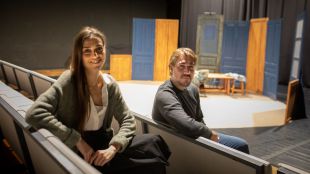 “La realidad del teatro off es que no prospera sin ayudas”