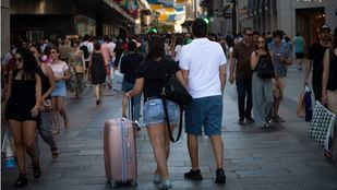 La Comunidad aprobará el texto regulador de los pisos turísticos en marzo