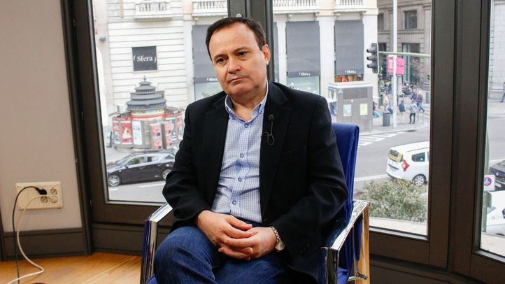 El alcalde de Coslada, Ángel Viveros, en una entrevista con 'Madridiario'. (Archivo)