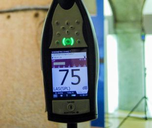 Casi la mitad de los sonómetros del Consistorio incumple la normativa