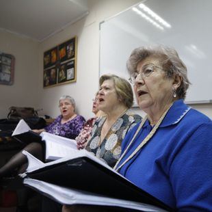 Seis centros de día rehabilitados y cien millones más: el gasto social sube un 30% en la ciudad