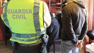 Golpe de la Guardia Civil a las falsificaciones en Fuenlabrada