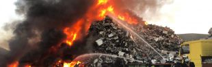 Aparatoso incendio en una chatarrería de San Fernando