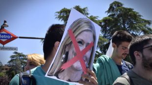 Cifuentes tendrá que comparecer en la comisión de universidades