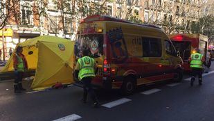 Un hombre, herido grave tras ser atropellado en la Avenida Ciudad de Barcelona