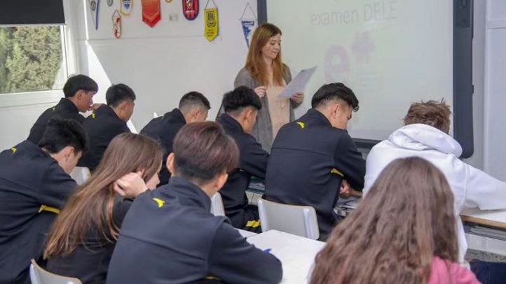Los jugadores pertenecientes a la filial de Evergrande en Madrid durante una clase de formación