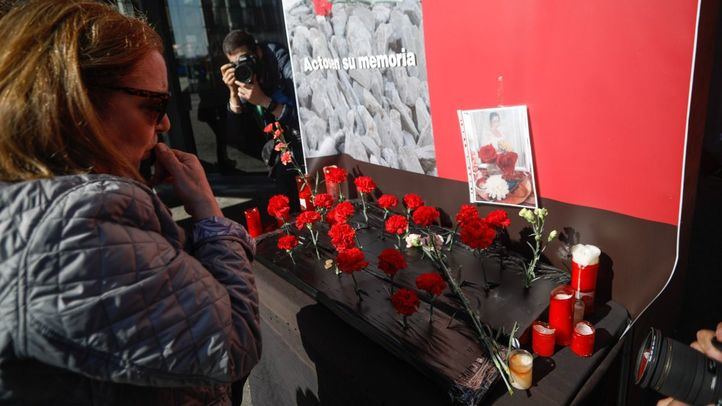 Ofrenda floral en la estación de Atocha por las víctimas de los atentados del 11M.