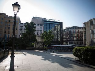 La Alcaldía paraliza la reforma de la plaza de Pedro Zerolo