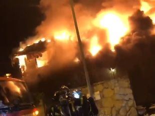 Extinguido un incendio por ocho dotaciones de bomberos