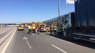 Un mujer y sus dos hijos, de 9 y 5 años, heridos graves en un accidente