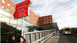 Huelga de limpieza en el Clínico: "Nos piden más servicios mínimos de los que hay a diario"