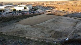 Terreno sobre el que trabajará el Ayuntamiento de Madrid para que la Comunidad construya el IES de Montecarmelo.