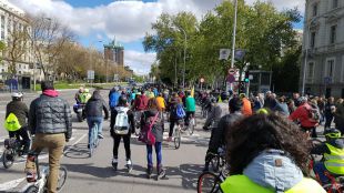 Más Madrid promete un carril bici en la Castellana para que sea "una gran calle verde"