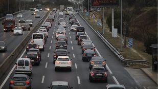 Atasco en las principales vías de salida de Madrid.