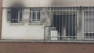 Rescatadas dos adolescentes en un incendio en Moratalaz
