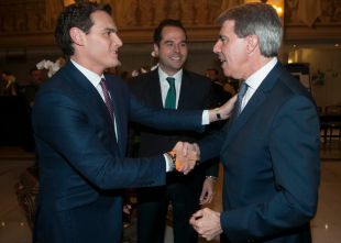 Rivera defiende al expresidente de las críticas por tránsfuga: "Es un país libre"