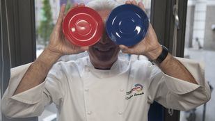 Pedro Larumbe recupera sus raíces con una carta renovada