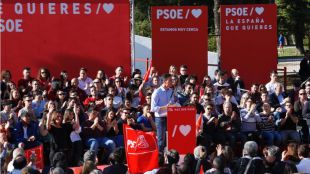 Sánchez advierte del peligro que supone la ultraderecha en barrios obreros