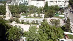 La Plaza de España, cercada para iniciar su proceso de remodelación