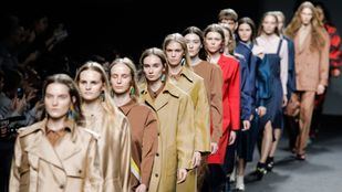 Desfile de la diseñadora Babukhadia en la Mercedes-Benz Fashion Week 2018.