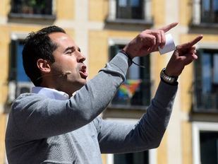 Aguado busca frenar los escraches: dejará sin subvenciones a las asociaciones que los apoyen