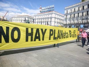 Cientos de jóvenes, en la calle contra el cambio climático