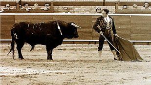 Curro Romero sale triunfante de Las Ventas para resarcirse del indulto que le llevó al calabozo