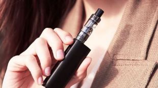 Los dispositivos de vapeo facilitan el abandono del hábito a los fumadores