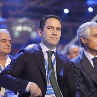 El PP inicia las conversaciones con Ciudadanos y Vox para concertar una reunión a tres