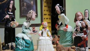 Un recorrido histórico de plastilina, en el Palacio de Gaviria