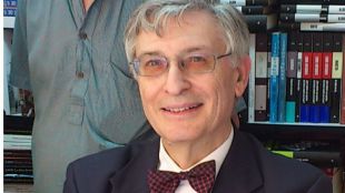 Ángel Viñas: "Hay que sacar cuanto antes a Franco del Valle de los Caídos"