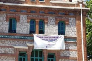 El PP retira las pancartas contra la violencia machista de edificios municipales