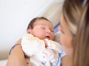 En Madrid vivimos más pero nacemos menos