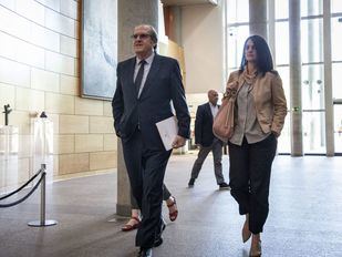 Gabilondo destaca que es "importante" conocer el expediente del préstamo al padre de Díaz Ayuso