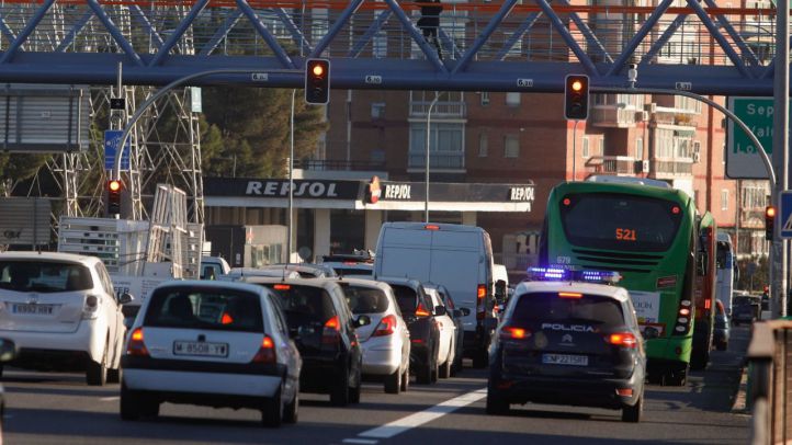 Los semáforos de la A-5 se apagan pero el radar se mantiene