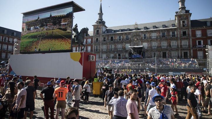 Miles de turistas visitan Madrid para ver la Final de la Champions League.