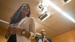 Más presión para Aguado: Vox tumba la investidura en Murcia