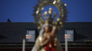 Santa misa de la patrona de Madrid la Virgen de la Almudena en la plaza Mayor.