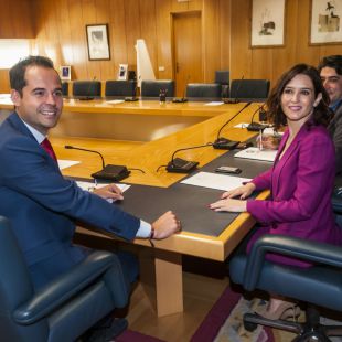 Díaz Ayuso y Aguado cierran un acuerdo que Vox considera "vergonzoso"