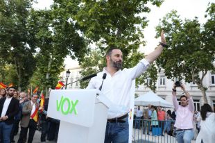 Abascal pide una reunión de 'jefes' para desbloquear la situación en Madrid