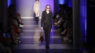 Desfile de moda del diseñador Roberto Verino en la Mercedes Benz Fashion Week en la Real Casa de Correos.