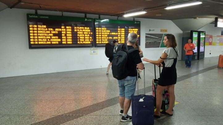 Renfe ha cancelado un total de 320 trenes de los programados para este lunes.
