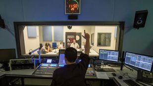 Principio del fin de M21: Cibeles paraliza el nuevo estudio de 'Radio Carmena'