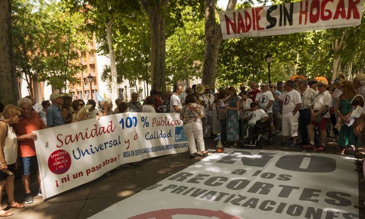 82 Edición de la Marea Blanca ante el Ministerio de Sanidad.