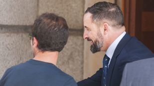 Abascal carga contra las minorías y Sánchez advierte de los discursos involucionistas
