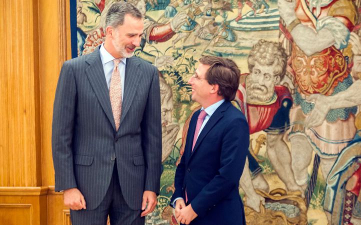 Almeida traslada a Felipe VI los 'desafíos' de Madrid para los próximos cuatro años