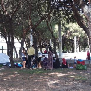 Realojados los sirios acampados frente a la mezquita de la M-30